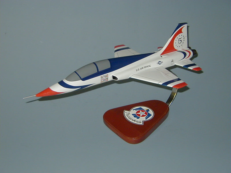 T-38 Talon / USAF Thunderbirds Airplane Model