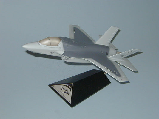 F-35B Joint Strike Fighter // USMC Airplane Model