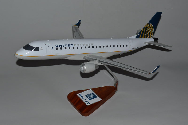 ERJ-170 Embraer / United Express Airplane Model