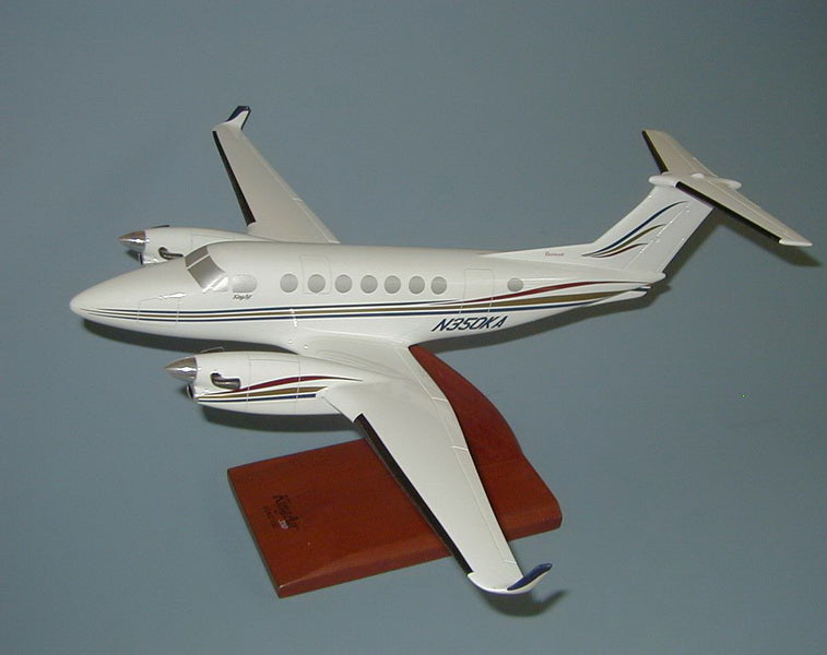 Raytheon Beechcraft 350 Airplane Model