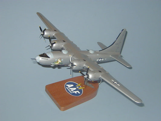 B-32 Dominator Hobo Queen Airplane Model