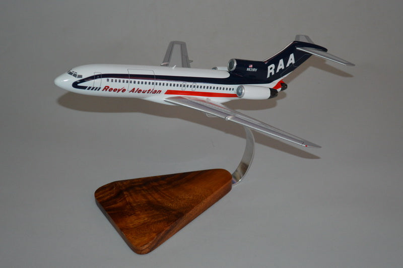 airplane model of Reeve B727