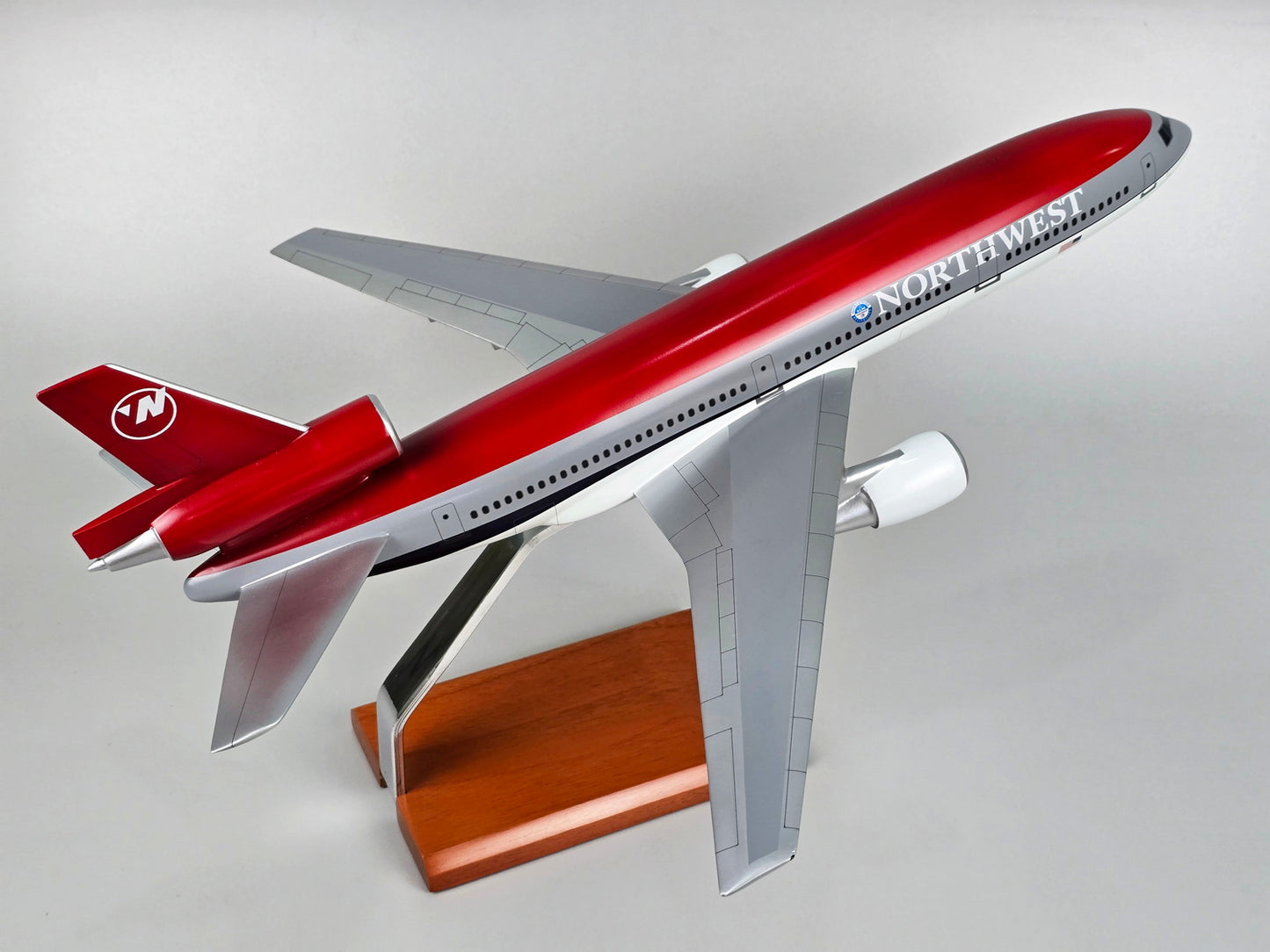DC-10 Northwest Airlines Airplane Model