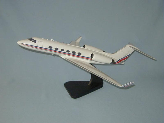 Gulfstream IV G4 desktop display model airplane