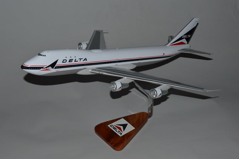 Boeing 747/ Delta Airplane Model