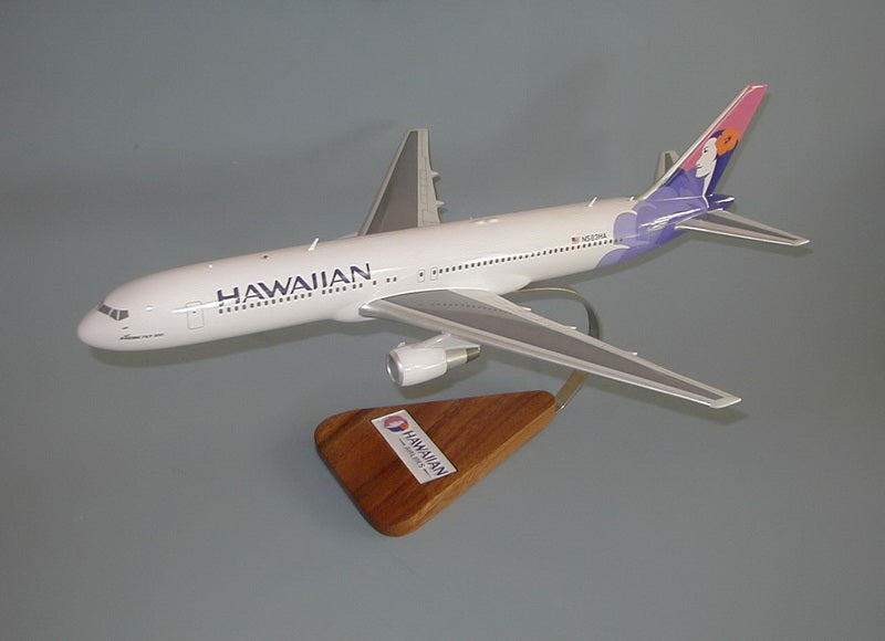 Boeing 767 / Hawaiian Airplane Model