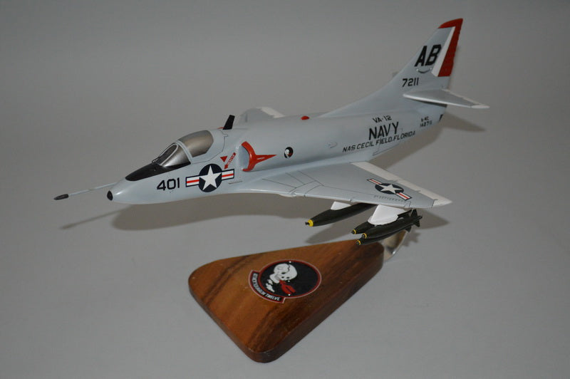 A-4 Skyhawk VA-12 airplane model