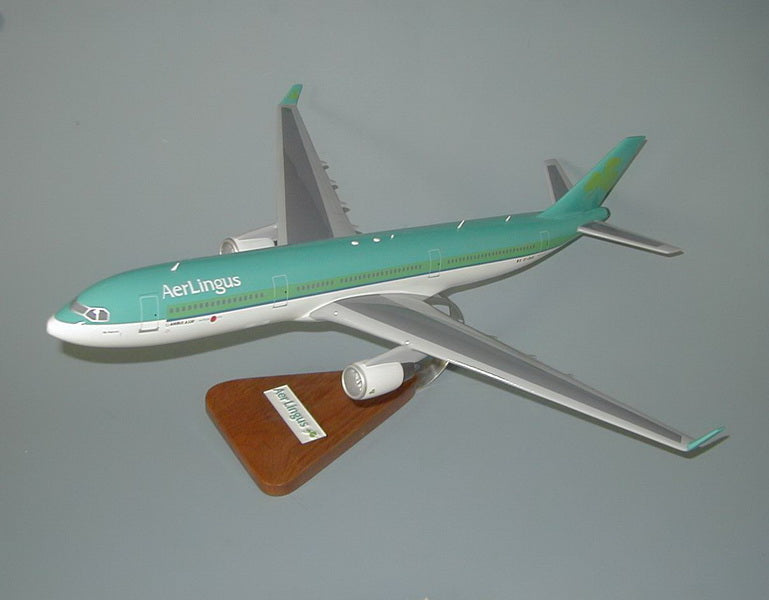 Airbus A-330 / Aer Lingus Airplane Model