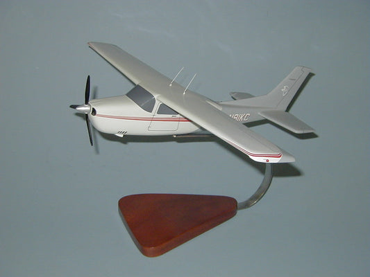 Cessna 210, Airplane Model
