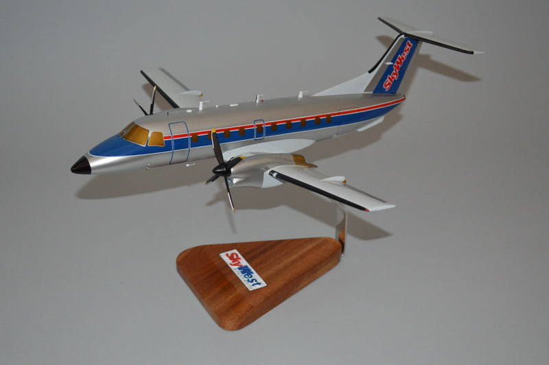 Skywest EMB-120 airplane model