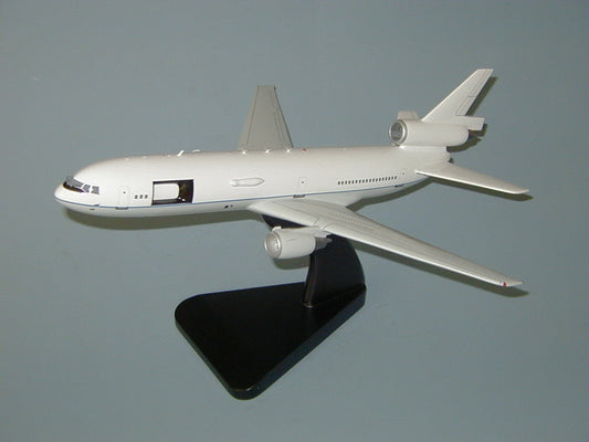 DC-10 research model airplane