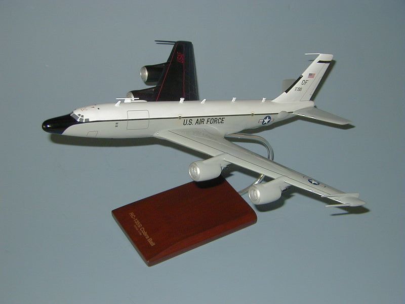 Cobra Ball USAF airplane model RC-135