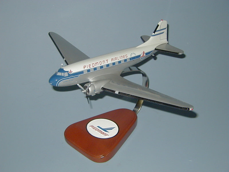Douglas DC-3 / Piedmont Airplane Model