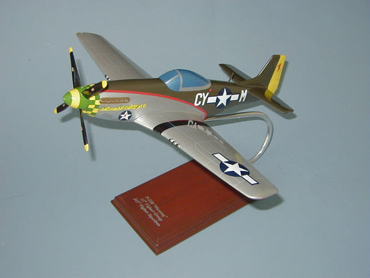 P-51D Mustang / Miss Marilyn Airplane Model