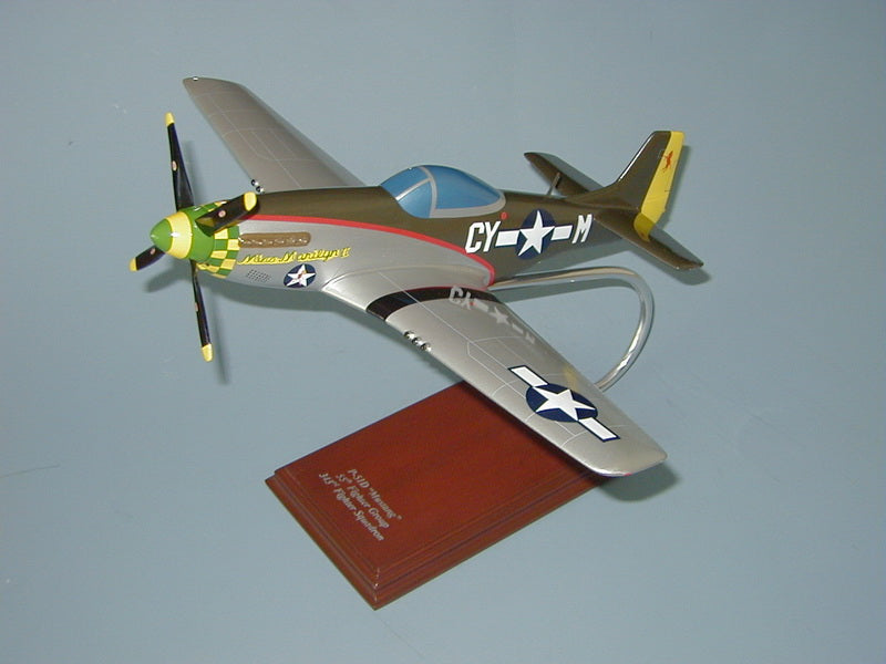 P-51D Mustang / Miss Marilyn Airplane Model