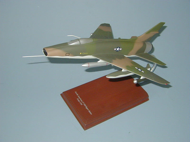 F-100 Super Sabre / USAF Airplane Model