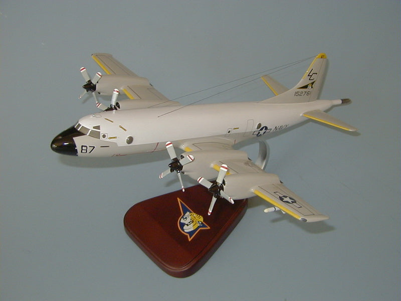 P-3 Orion / VP-8 Airplane Model