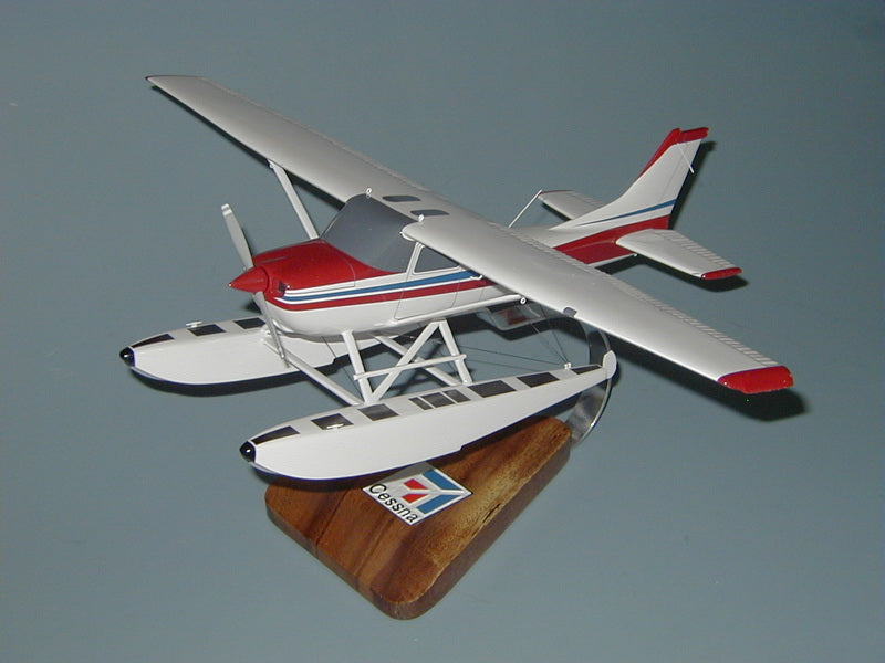 Cessna 172 / Floatplane Airplane Model