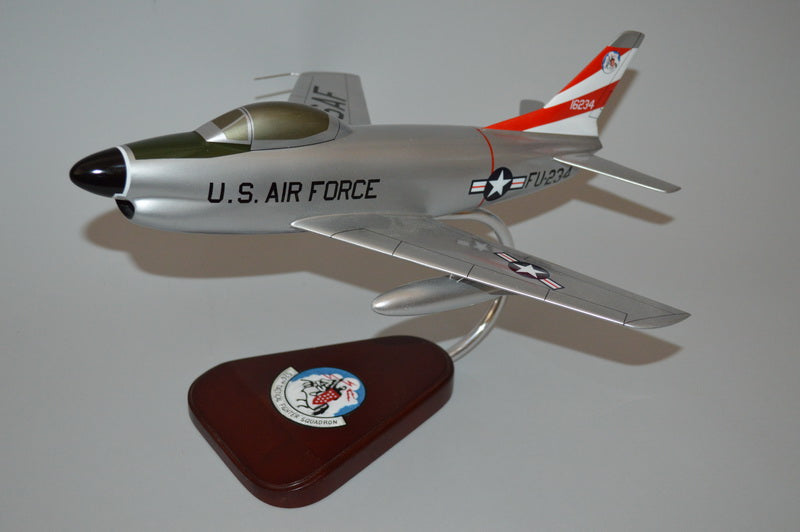 F-86D Dog Sabre airplane model