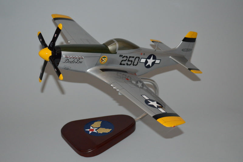 P-51D Mustang "De De Lou" Airplane Model