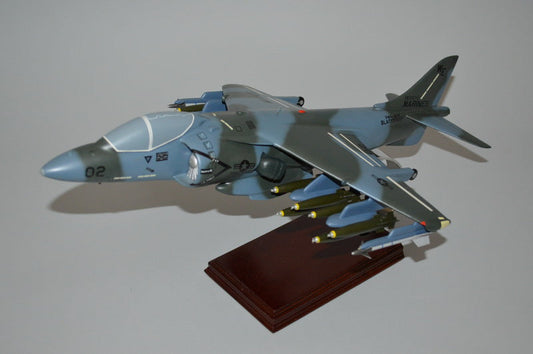 AV-8B Harrier / Loaded Airplane Model