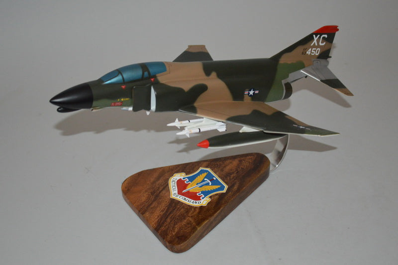 F-4 Phantom II / Vietnam War Airplane Model