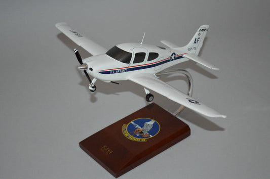 Cirrus T-53 Airplane Model