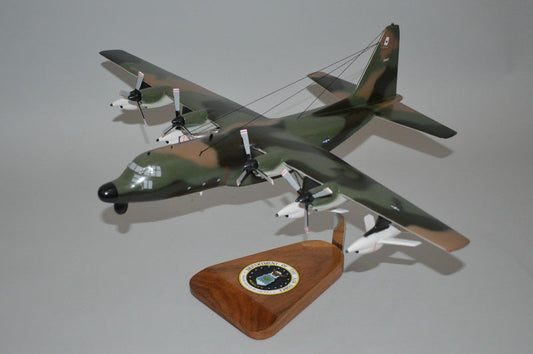 DC-130,/ USAF Airplane Model