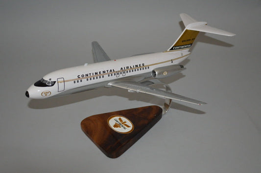 DC-9 / Continental Airplane Model