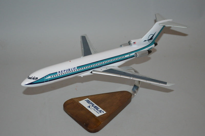 Republic Airlines model airplane