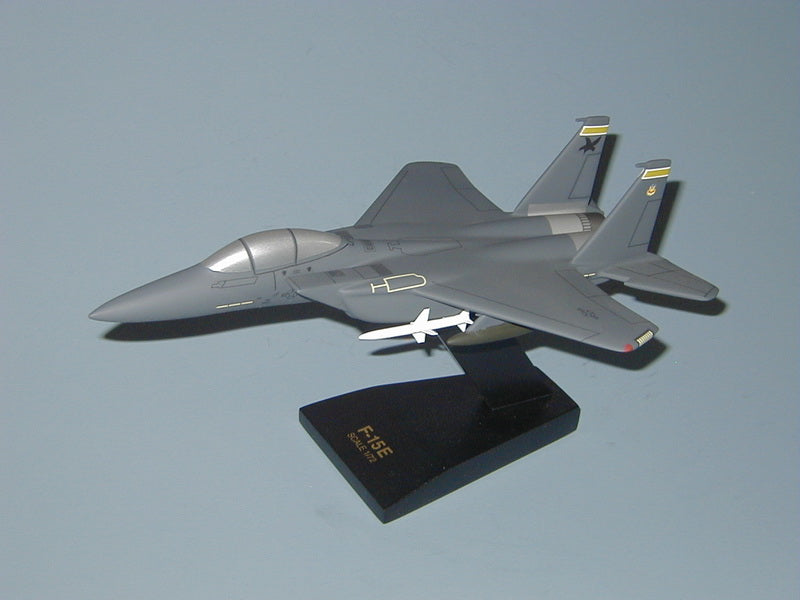 F-15 Strike Eagle / USAF Airplane Model