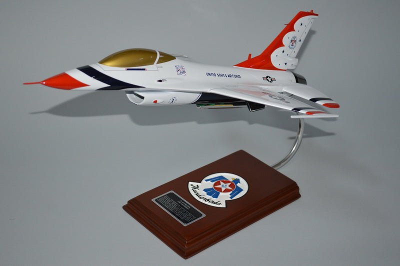 F-16 Falcon / USAF Thunderbirds Airplane Model