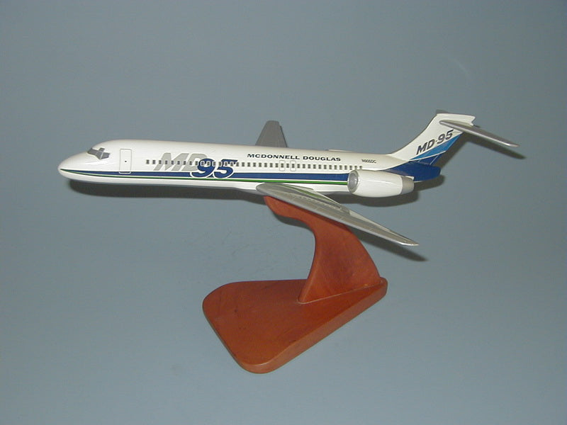 McDonnell Douglas MD-95 (B-717) Airplane Model