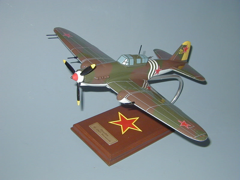 Ilyushin IL-2 "Sturmovik" Airplane Model