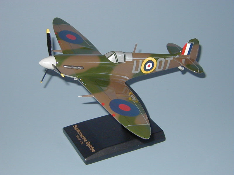 Spitfire RAF airplane model