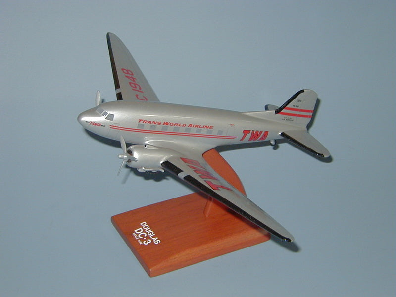 DC-3 / TWA Airplane Model