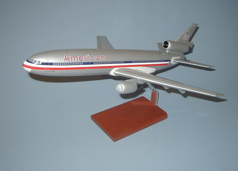 DC-10 / American Airlines Airplane Model