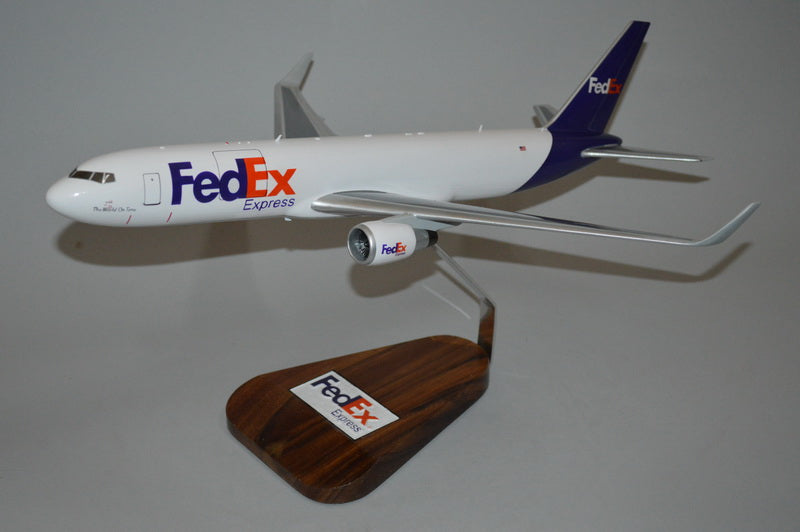 FedEx airplane models