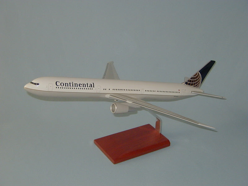 Boeing 767-400 / Continental Airplane Model