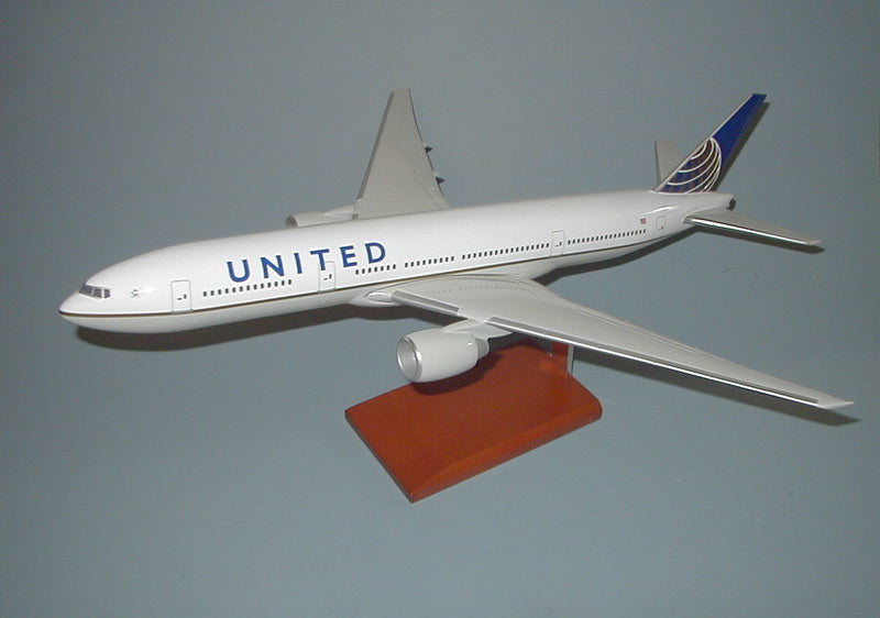 United Airlines Boeing 777 airplane model