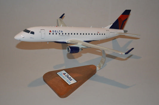 EMB-175 / Delta Connection Airplane Model