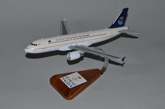 A-320 / Saudi Arabian Airplane Model