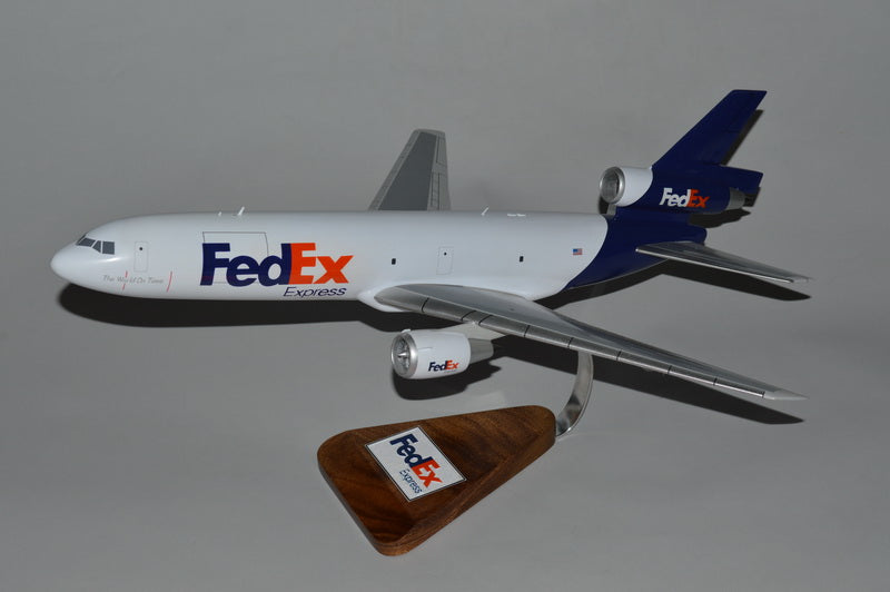 Douglas DC-10 / FedEx Airplane Model