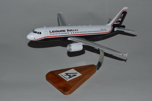 Leisure Air Airbus 320 airplane model