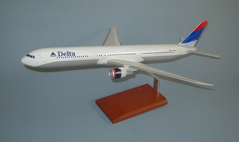 Boeing 767-400 / Delta Airlines Airplane Model