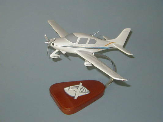 Cirrus SR-20 Airplane Model