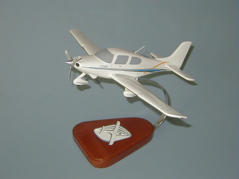 Cirrus SR-20 Airplane Model