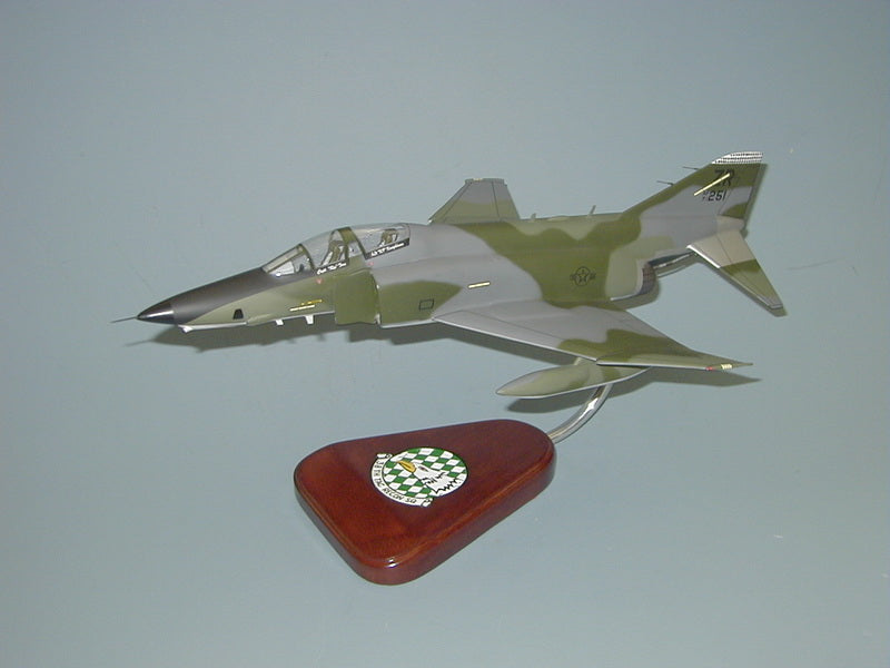 RF-4C Phantom airplane model
