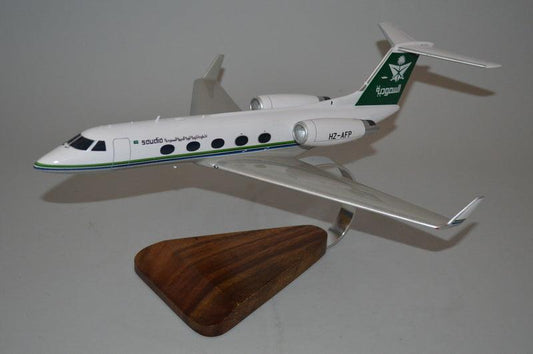 Gulfstream IV / Saudia Airplane Model