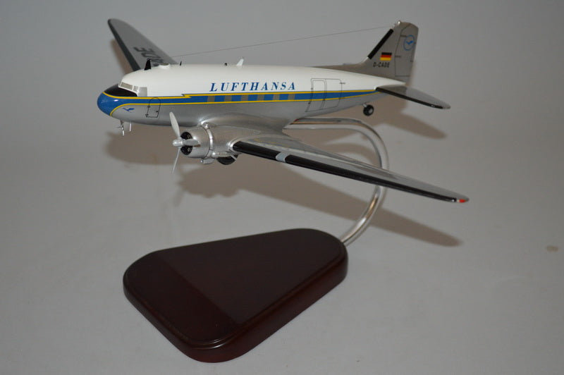 DC-3 / Lufthansa Airplane Model